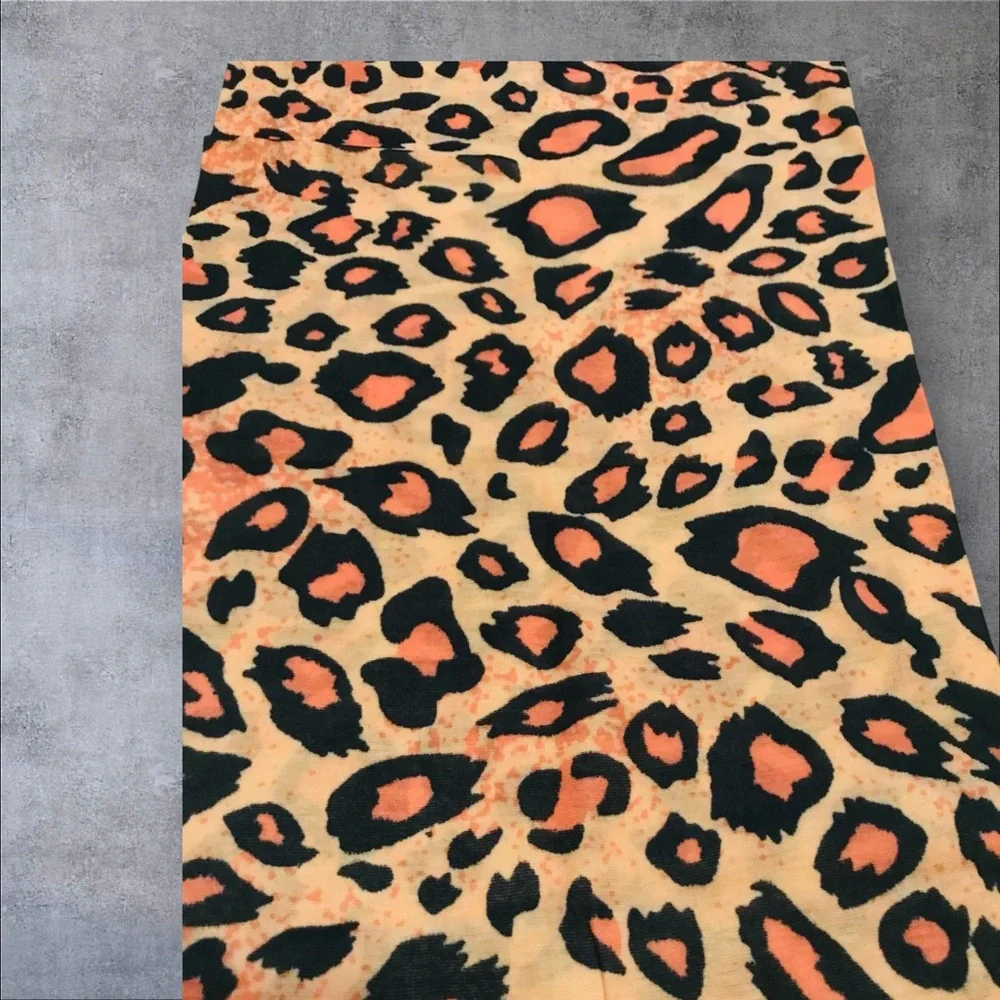 Big Cat Print 16 n 1 Neck Gaiter Face Cover Dust Mask Biker Rag Animal Print